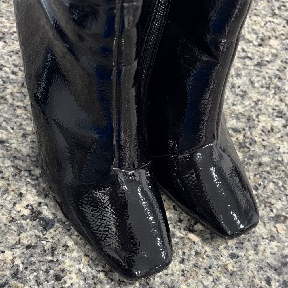 Sleek Black Patent Leather Heeled Boots - Picture 5 of 9